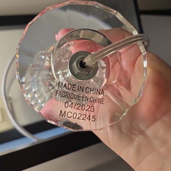 Brooks Brothers Crystal lamp. 15 inches tall. White shade included - Picture 5 of 5